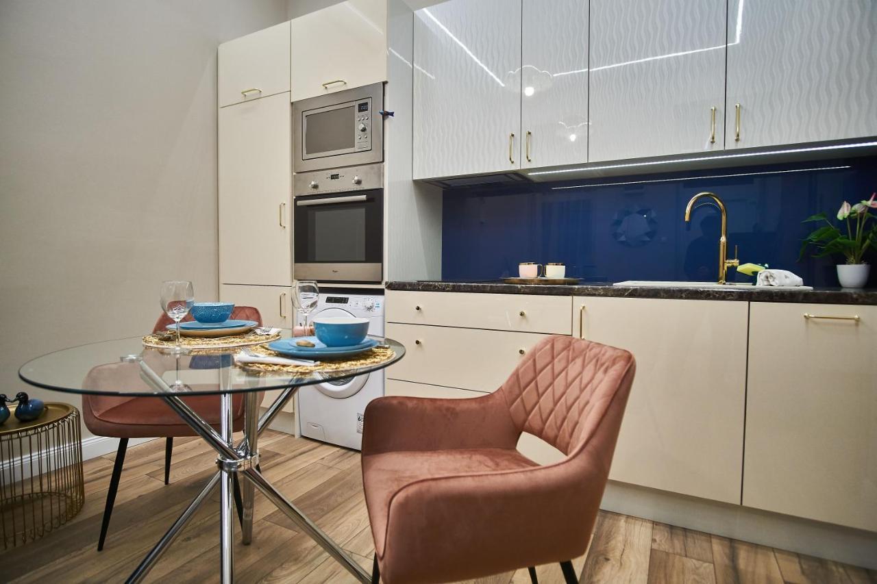 W18 Design Apartments - Budapest Downtown מראה חיצוני תמונה